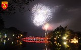 Hà Nội rực rỡ pháo hoa trong thời khắc giao thừa